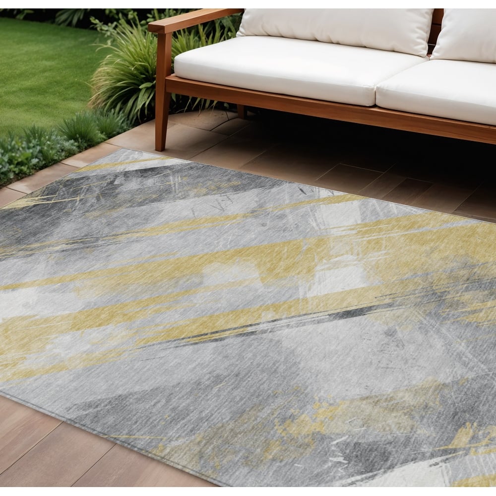 HomeRoots Striped Transitional Rectangle Outdoor Rug