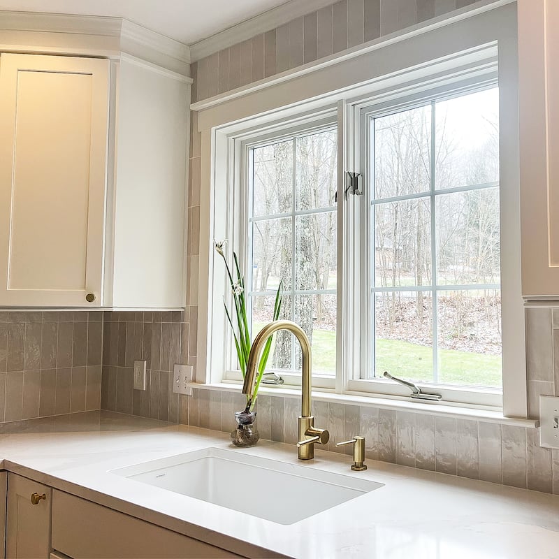 Eden Crisp White Fireclay 23" Single Bowl Undermount Kitchen Sink and Drain - 23 x 18 x 8.5
