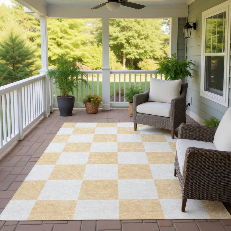 Machine Washable Indoor/ Outdoor Modern Checker Chantille Rug