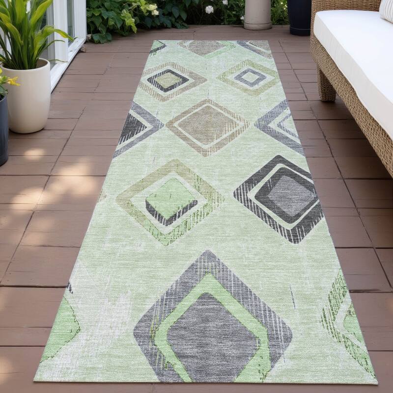 Machine Washable Indoor/Outdoor Diamond Contemporary Chantille Rug - Aloe - 2'3" x 7'6"