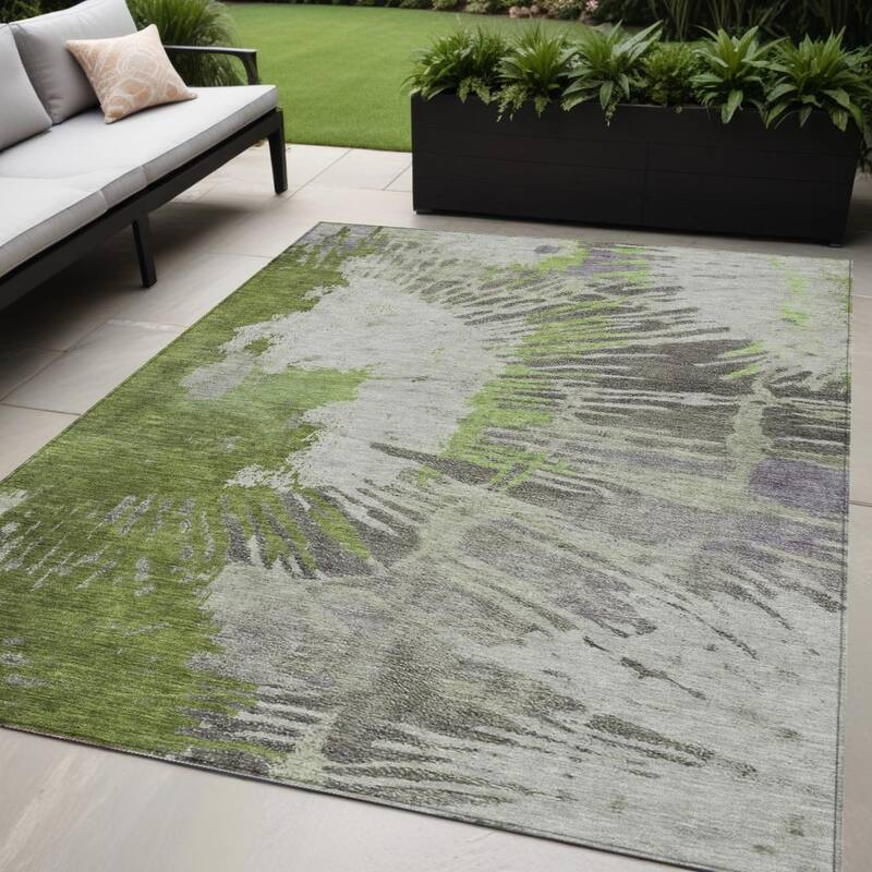 HomeRoots Abstract Transitional Rectangle Outdoor Rug - 5' X 8'