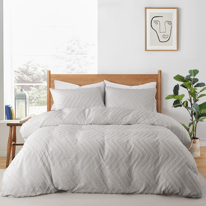Tufted Clipped Jacquard Geometric Oversized Duvet Cover & Pillowcase Set - Wave/Light Gray - Queen