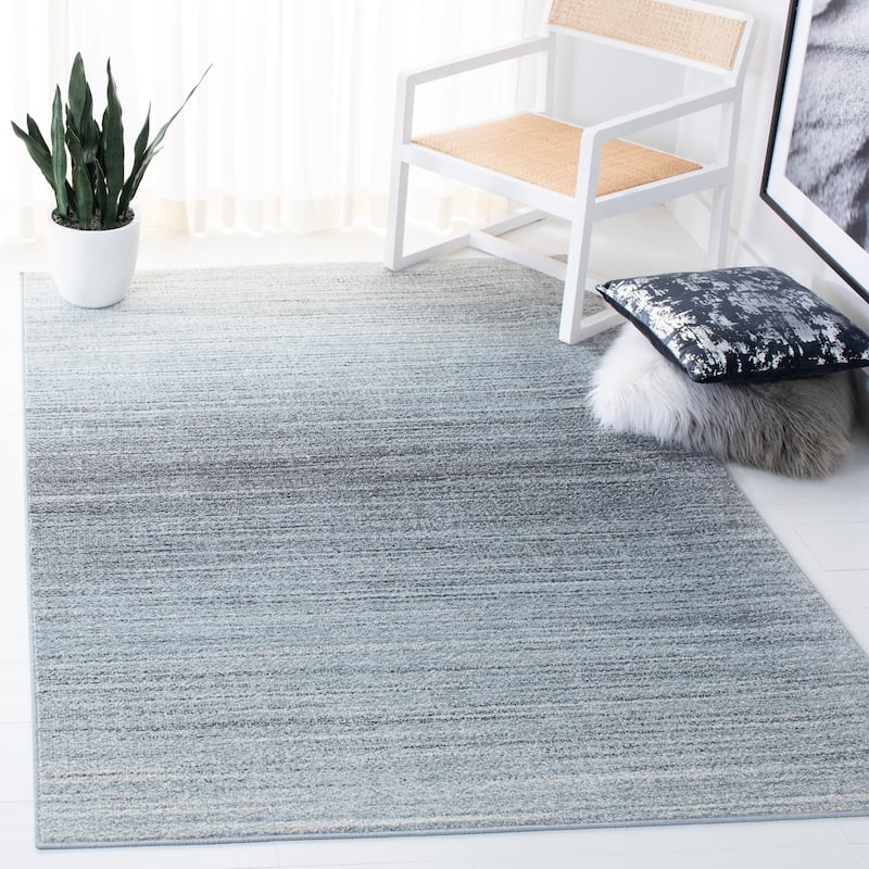 SAFAVIEH Adirondack Muzeyyen Ombre Distressed Rug - 5'1" x 7'6" - Grey/Light Grey