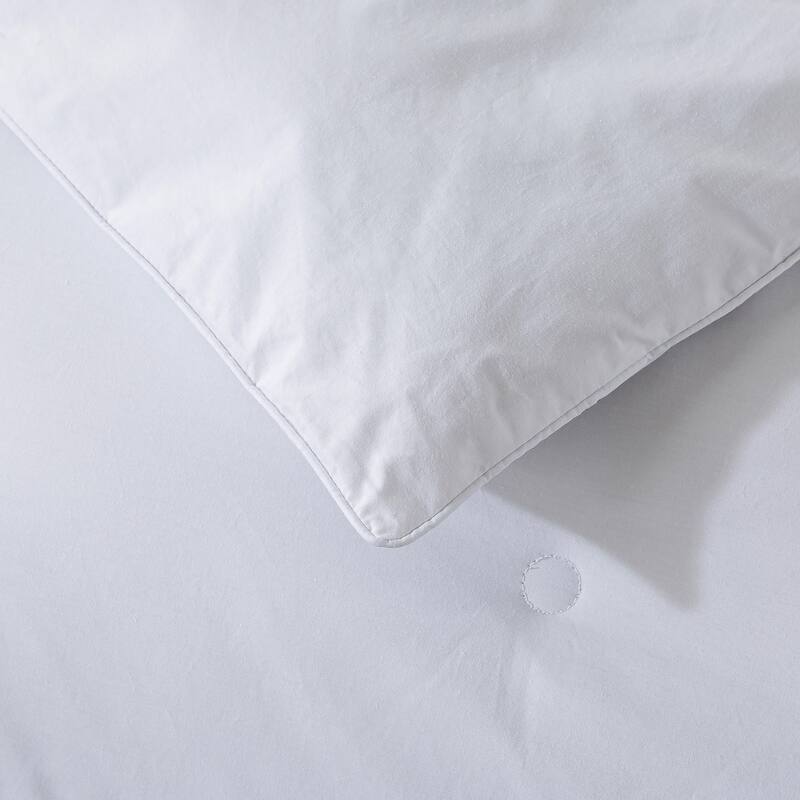 Royal Velvet Tufted Down Alternative Comforter