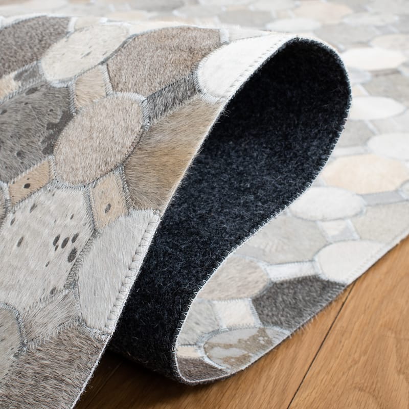 SAFAVIEH Flatweave Studio Leather Ivetta Modern Rug