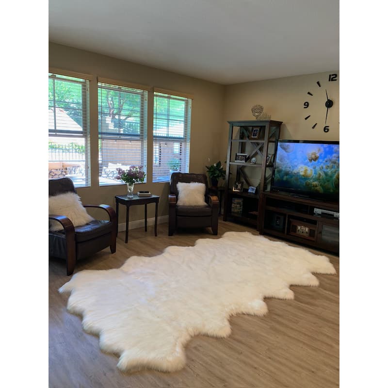 Highland Select Natural Long Wool Sheepskin 12 Pelt Shag Rug - 5'5" x 9'2"