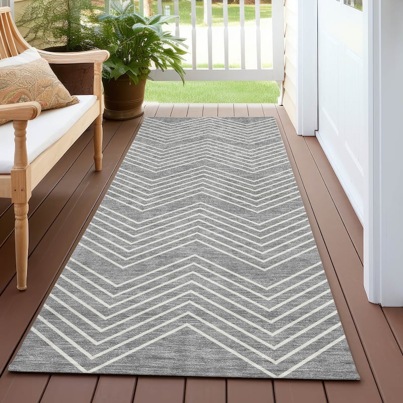 Machine Washable Indoor/ Outdoor Modern Chevron Chantille Rug - Gray - 2'3" x 7'6"