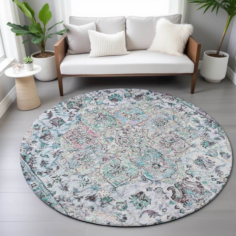 Machine Washable Indoor/Outdoor Traditional Chantille Rug