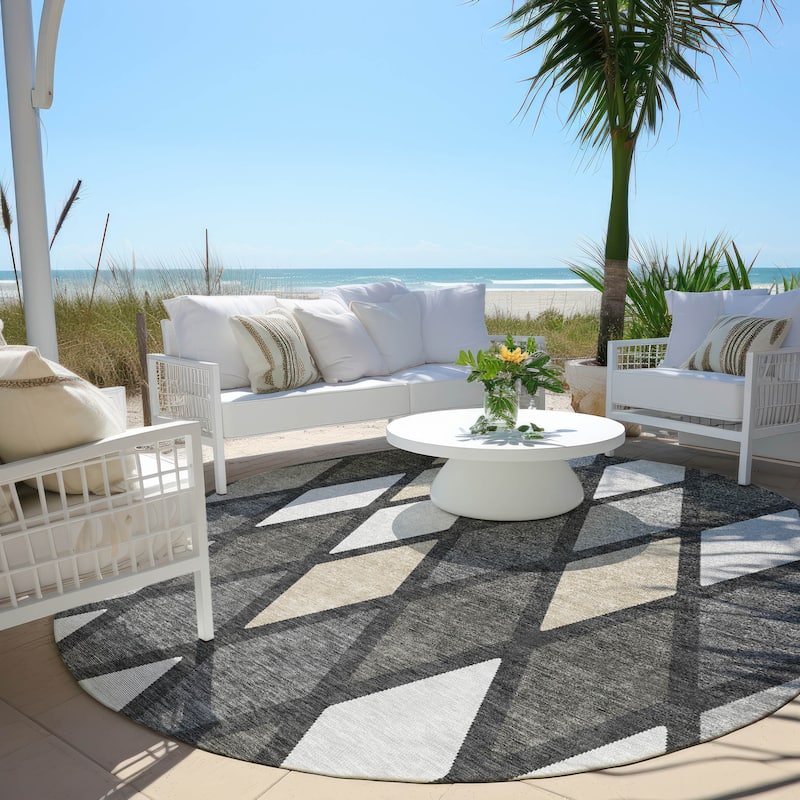 Machine Washable Indoor/ Outdoor Chantille Diamond Prism Rug - Gray - 8' x 8'