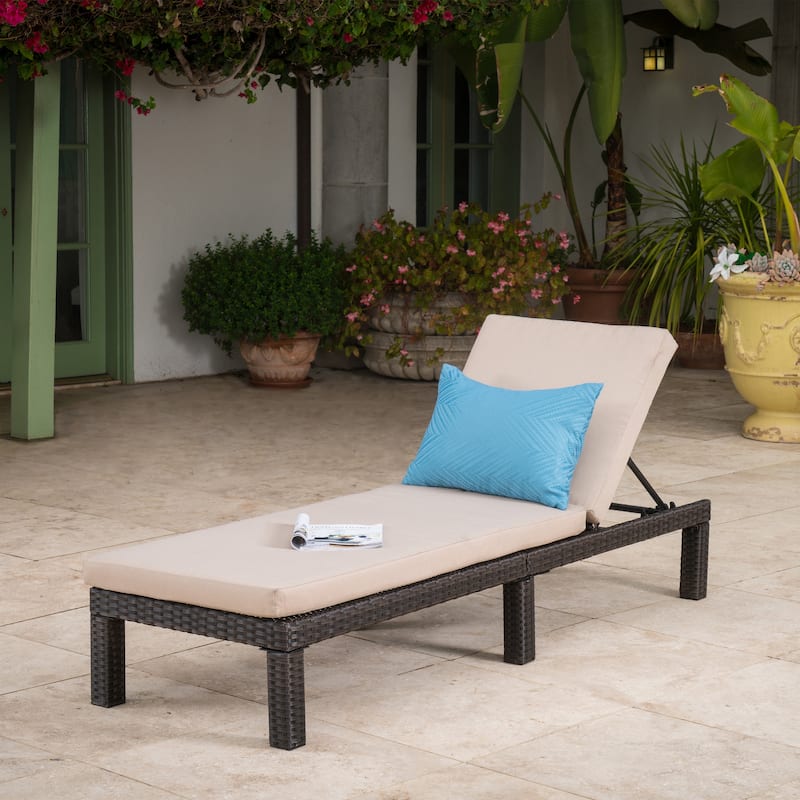lounge chair