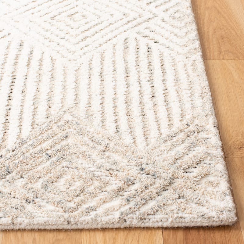 SAFAVIEH Handmade Metro Ritva Diamond Wool Rug