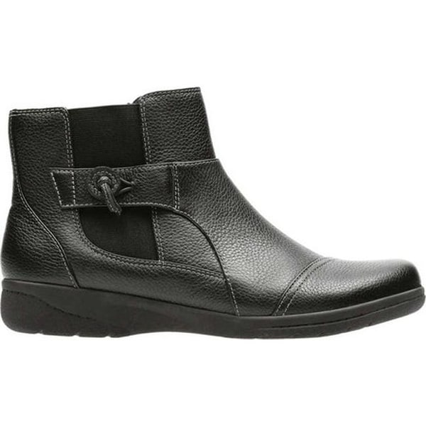 clarks women's cheyn work ankle bootie