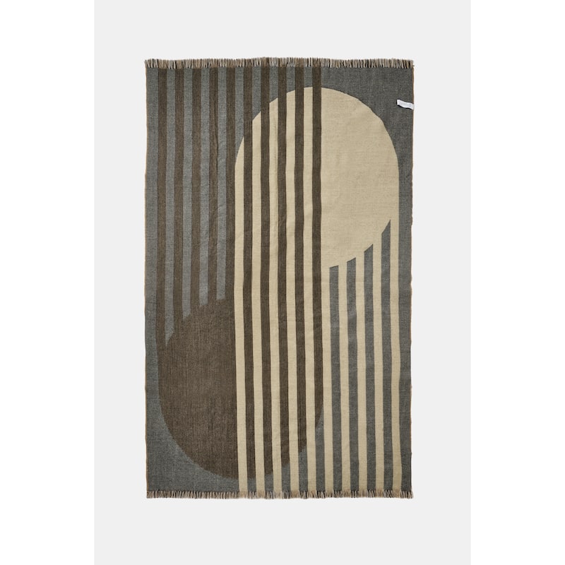 HomeRoots Black And Tan Woven 100% Modacrylic And Recycled Fibers Reversable Throw