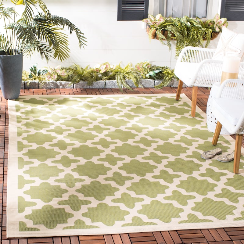 SAFAVIEH Courtyard Dorthey Indoor/ Outdoor Waterproof Patio Backyard Rug - 4' x 5'7" - Green/Beige