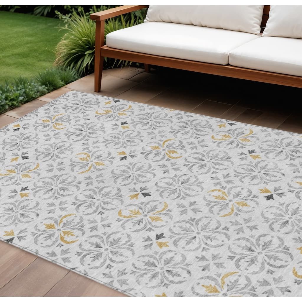 HomeRoots Floral Transitional Rectangle Outdoor Rug
