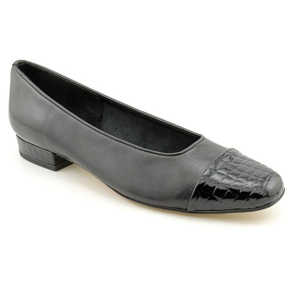 black square toe flats