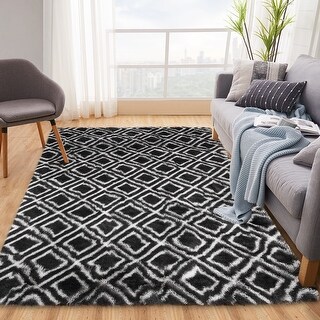 Garvee Geometric Diamond Shag Area Rug - Bed Bath & Beyond - 43276129