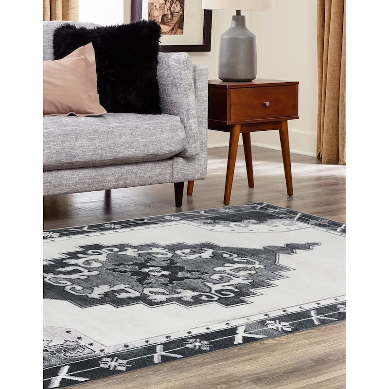 Traditional Rine Collection Area Rug