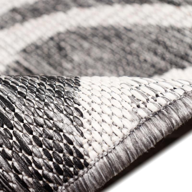 Liora Manne Malibu Waves Indoor/Outdoor Rug