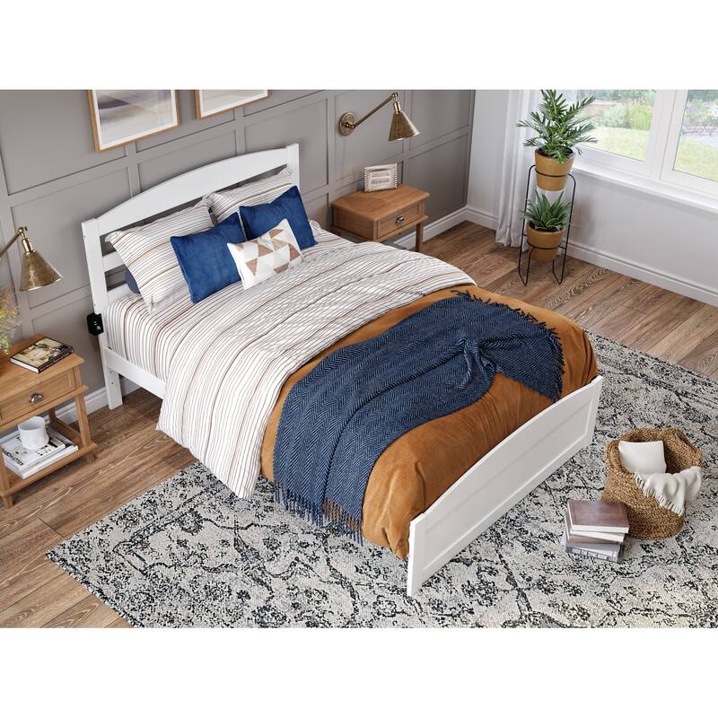 Warren Solid Wood Platform Bed with Footboard - White - Full