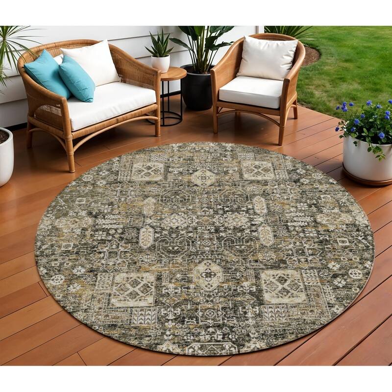 HomeRoots Oriental Transitional Rectangle Outdoor Rug - 8' Round