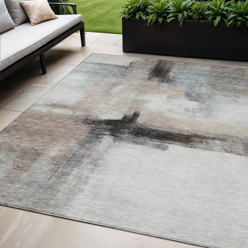 HomeRoots Abstract Transitional Rectangle Outdoor Rug - 5' X 8'