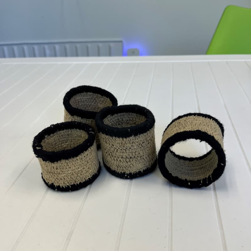 Set of 4 Seagrass Napkin Rings Black - A