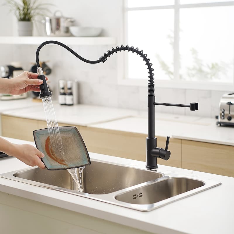 Matte Black and Brushed Nickel Single Handle Pull Out Sprayer Kitchen Faucet with Advanced Spray Kitchen Tap