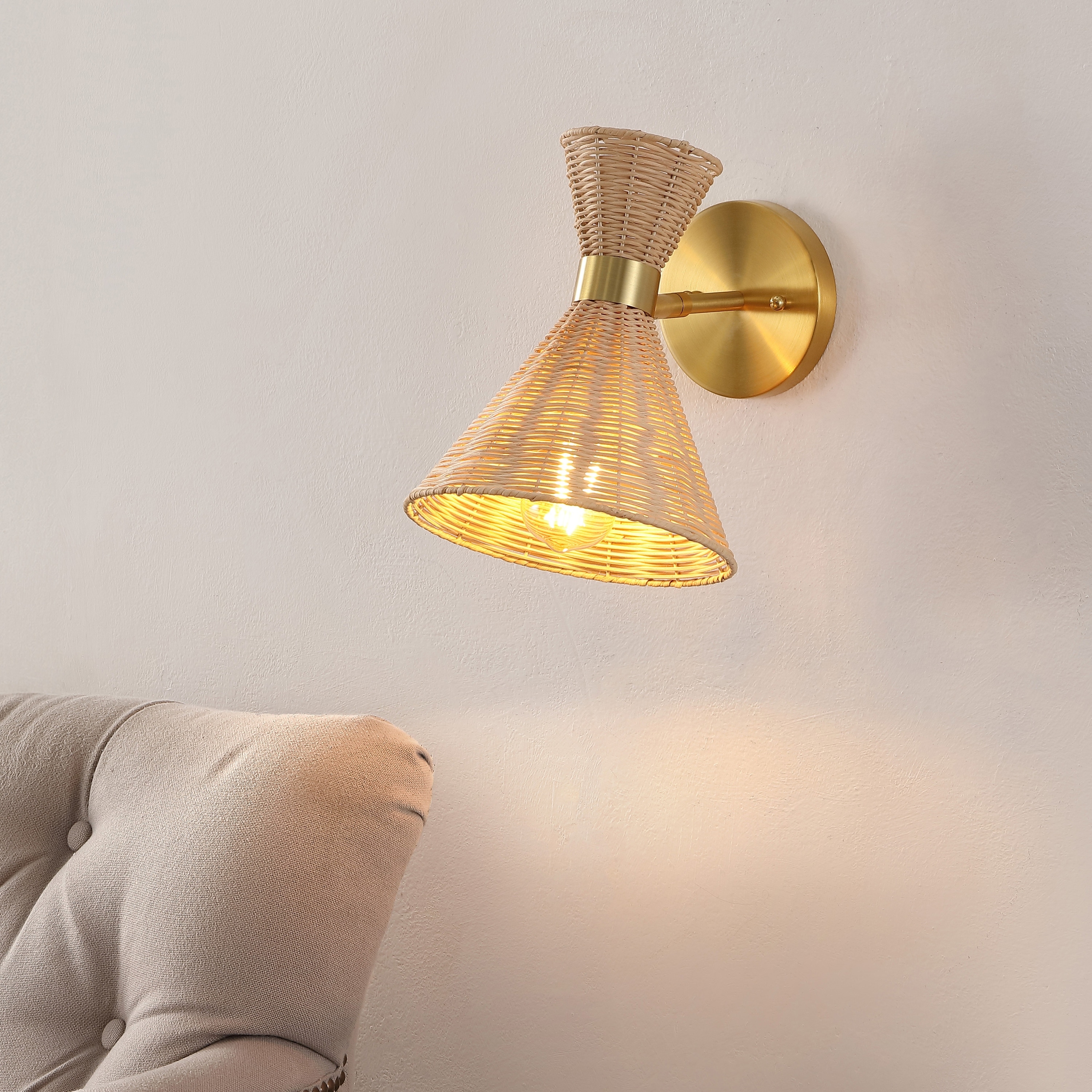 JONATHAN Y Kiawah 10" 1-Light Mid-Century Vintage Retro Rattan/Metal LED Sconce with Adjustable Shade