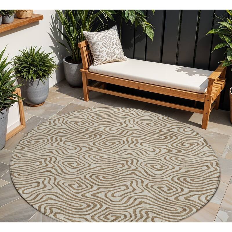 HomeRoots Abstract Transitional Rectangle Outdoor Rug - 8' Round
