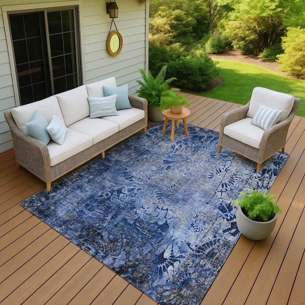 Machine Washable Indoor/ Outdoor Modern Floral Chantille Rug