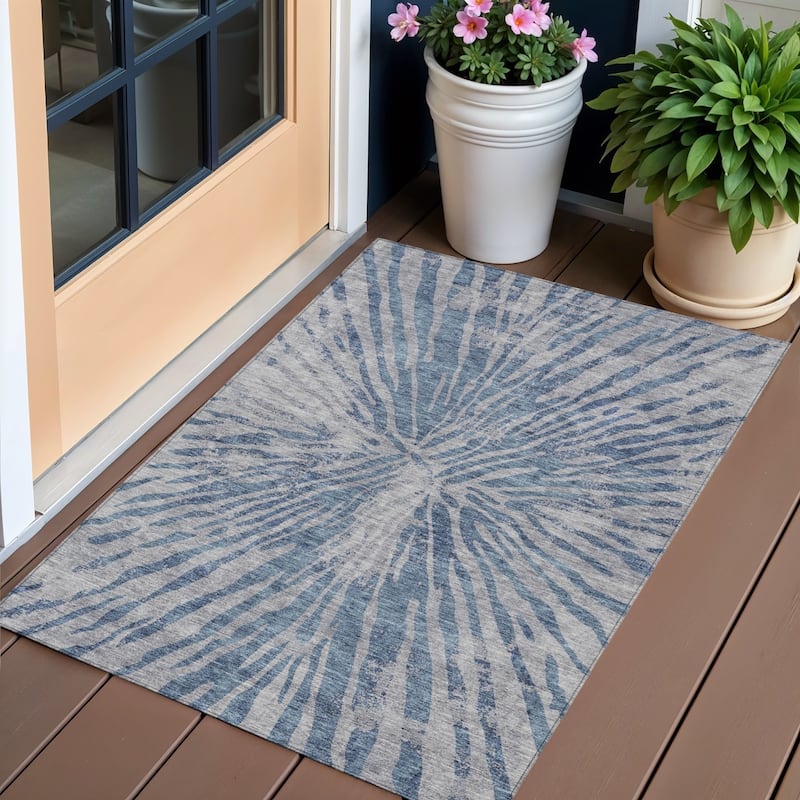 HomeRoots Abstract Transitional Rectangle Outdoor Rug - 3' x 5'