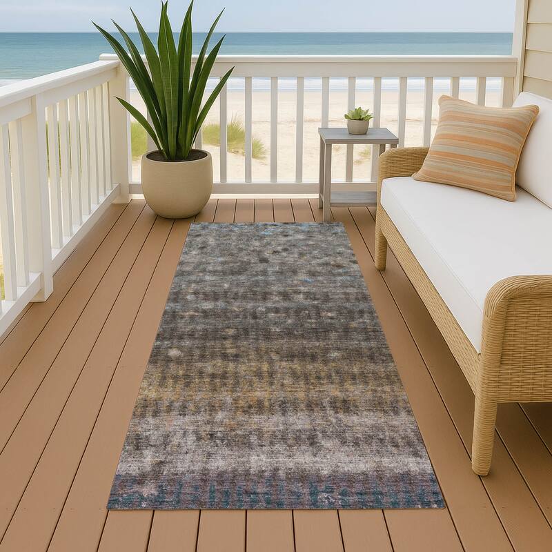 Machine Washable Indoor/ Outdoor Abstract Ombre Chantille Rug - Brown - 2'3" x 7'6"