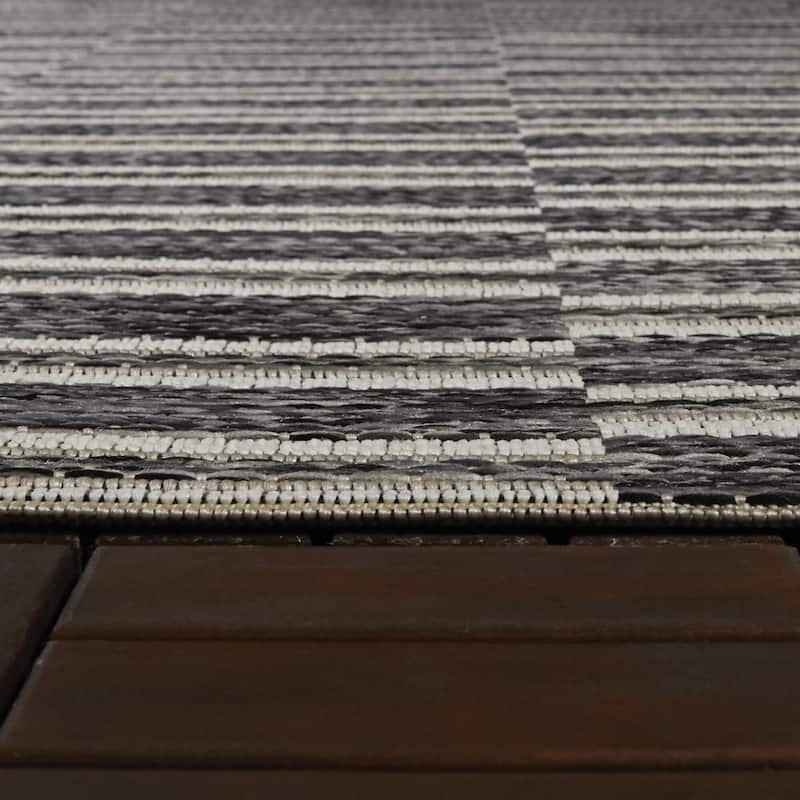 Trevor Modern Striped Indoor/Outdoor Area Rug