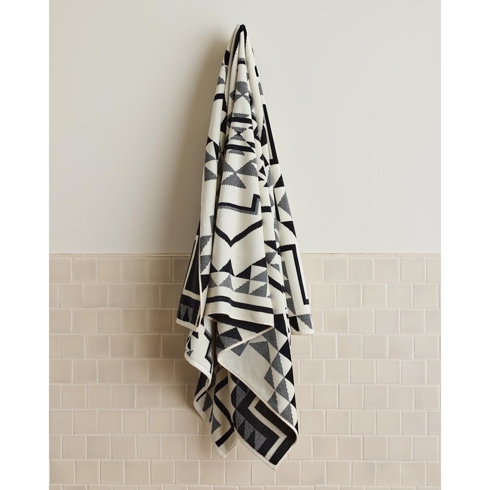 Pendleton Oxbow Spa Towel - bath
