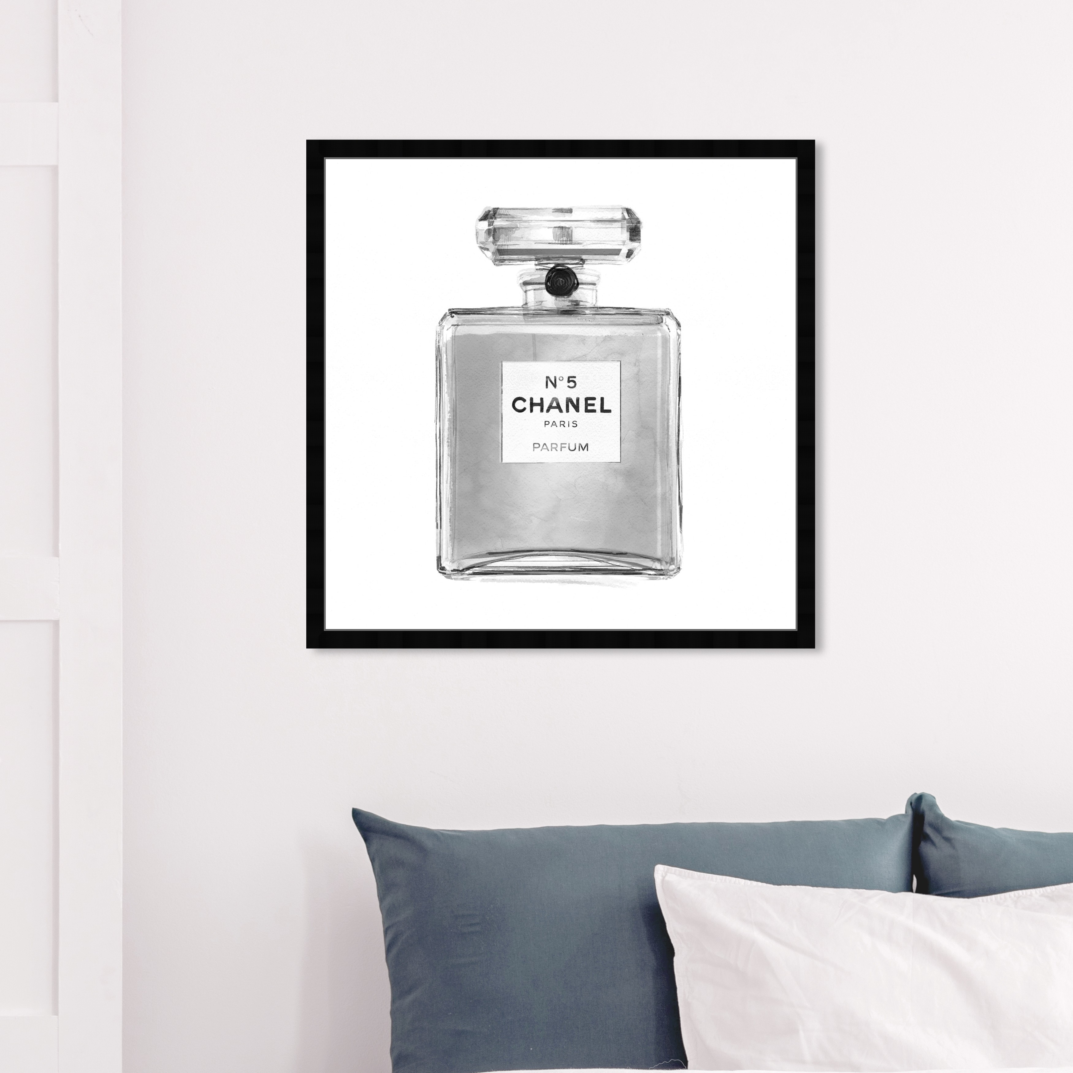 Oliver Gal 'Silver Classic Perfume' Fashion and Glam Framed Wall Art Prints  Perfumes - Gray, White - On Sale - Bed Bath & Beyond - 31287671