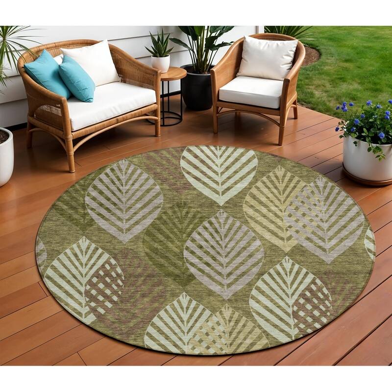 HomeRoots Floral Transitional Rectangle Outdoor Rug - 8' Round