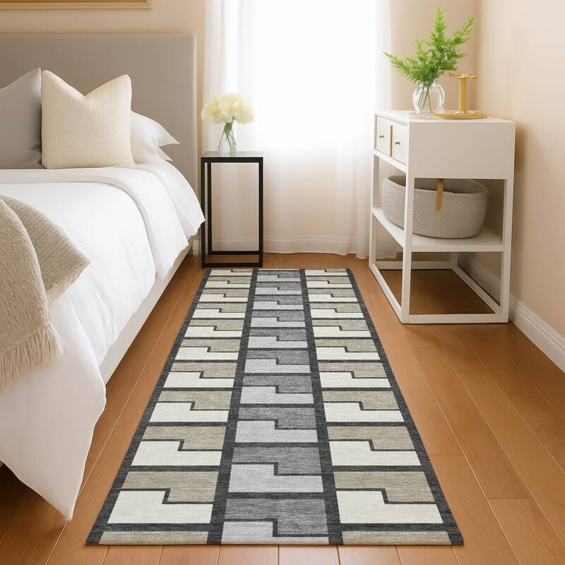 Machine Washable Indoor/ Outdoor Contemporary Kaylee Chantille Rug