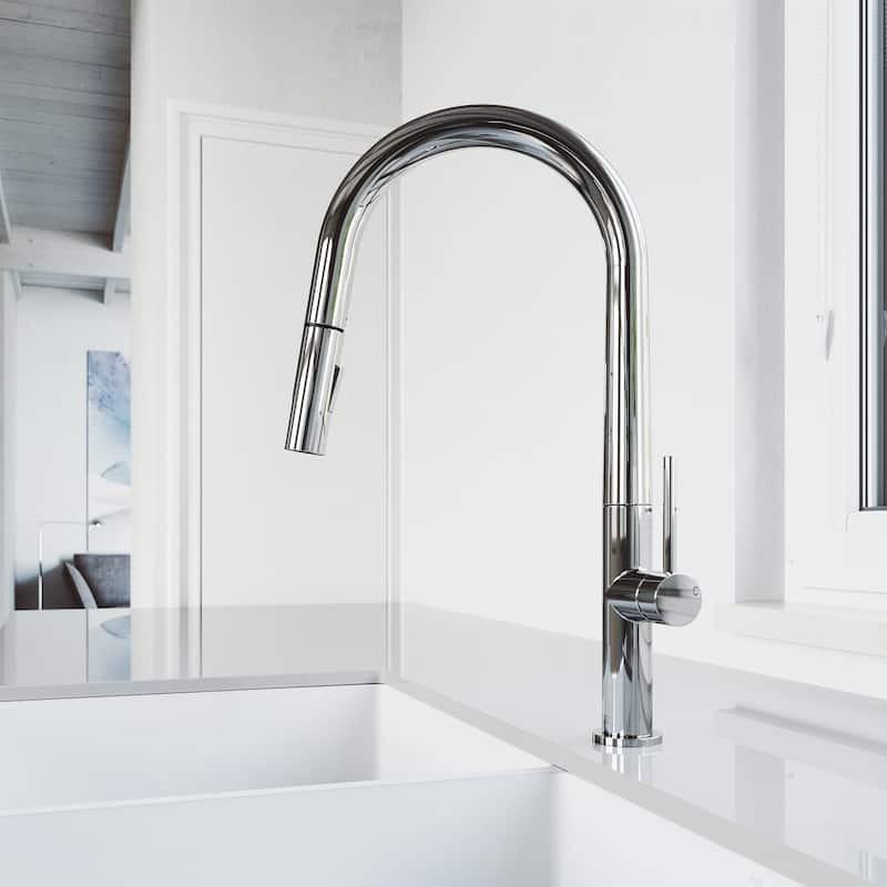 VIGO Greenwich 18" H Single Handle Pull-Down Sprayer Kitchen Faucet - Without Extras - Chrome