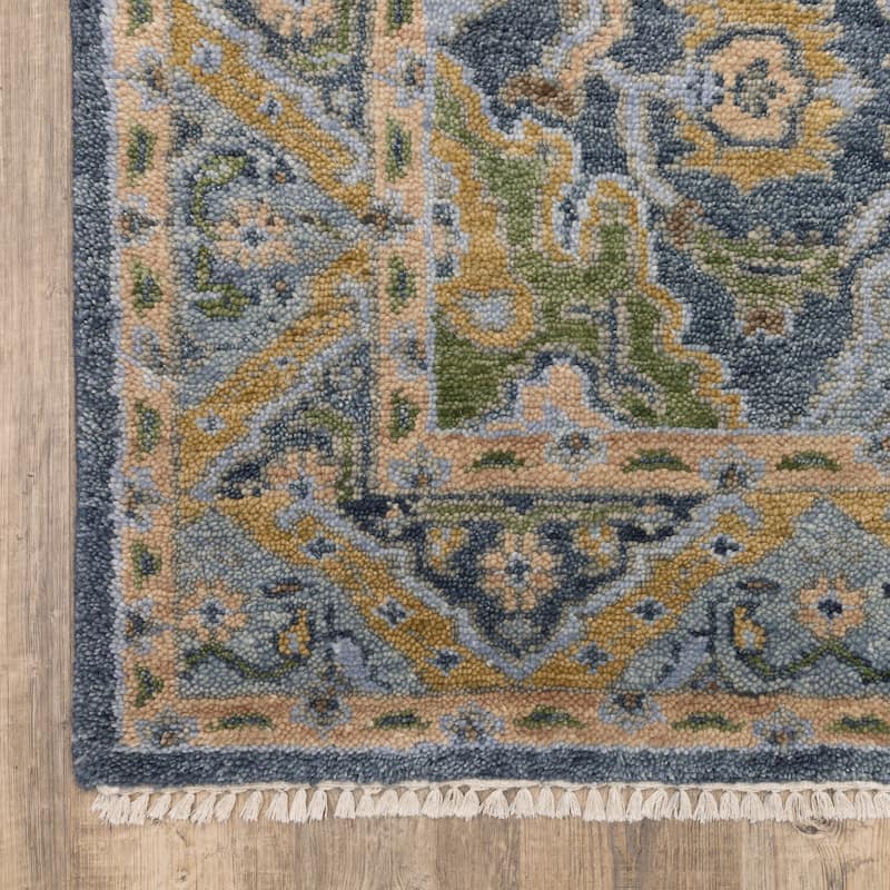 Maylin Traditional Oriental Blue/ Green Area Rug