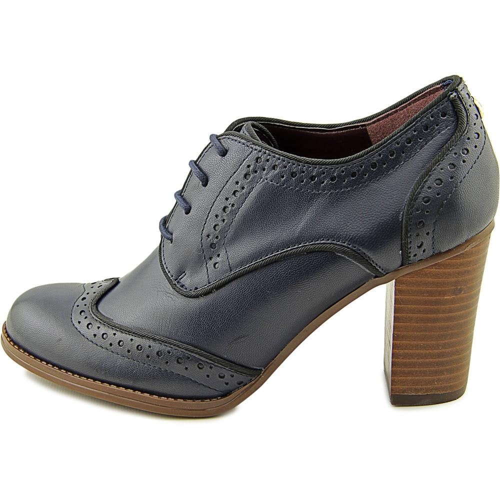 tommy hilfiger scylla wingtip oxford