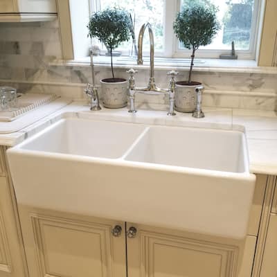 SAFAVIEH Farmhouse Double Bowl Kitchen Sink, 33" x 18" Ceramic - 33" W x 18" D x 16" H