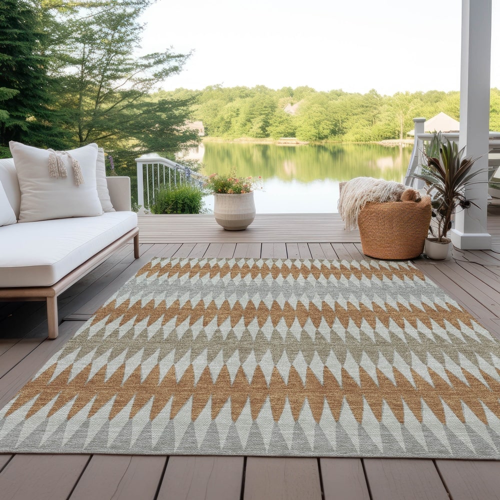 Machine Washable Indoor/ Outdoor Chantille Contemporary Geo Rug
