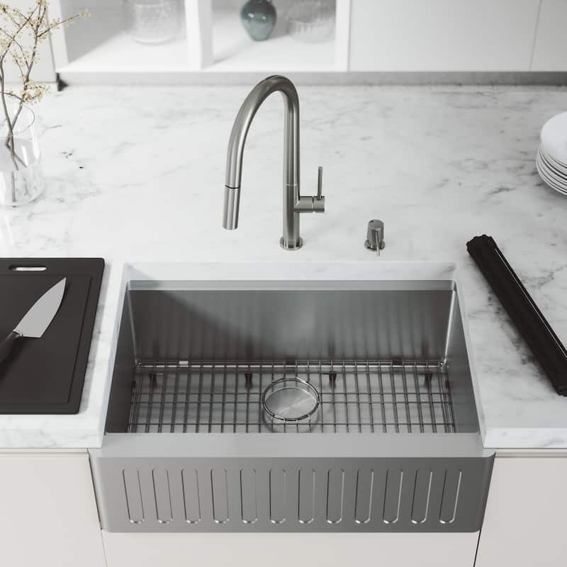 Vigo Oxford 30" Farmhouse Single Basin Stainless Steel Kitchen Sink
