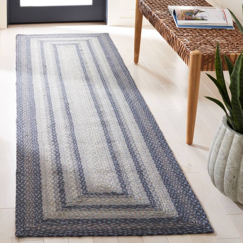 SAFAVIEH Handmade Braided Ilsabe Cotton Rug - 2'3" x 8' Runner - Green