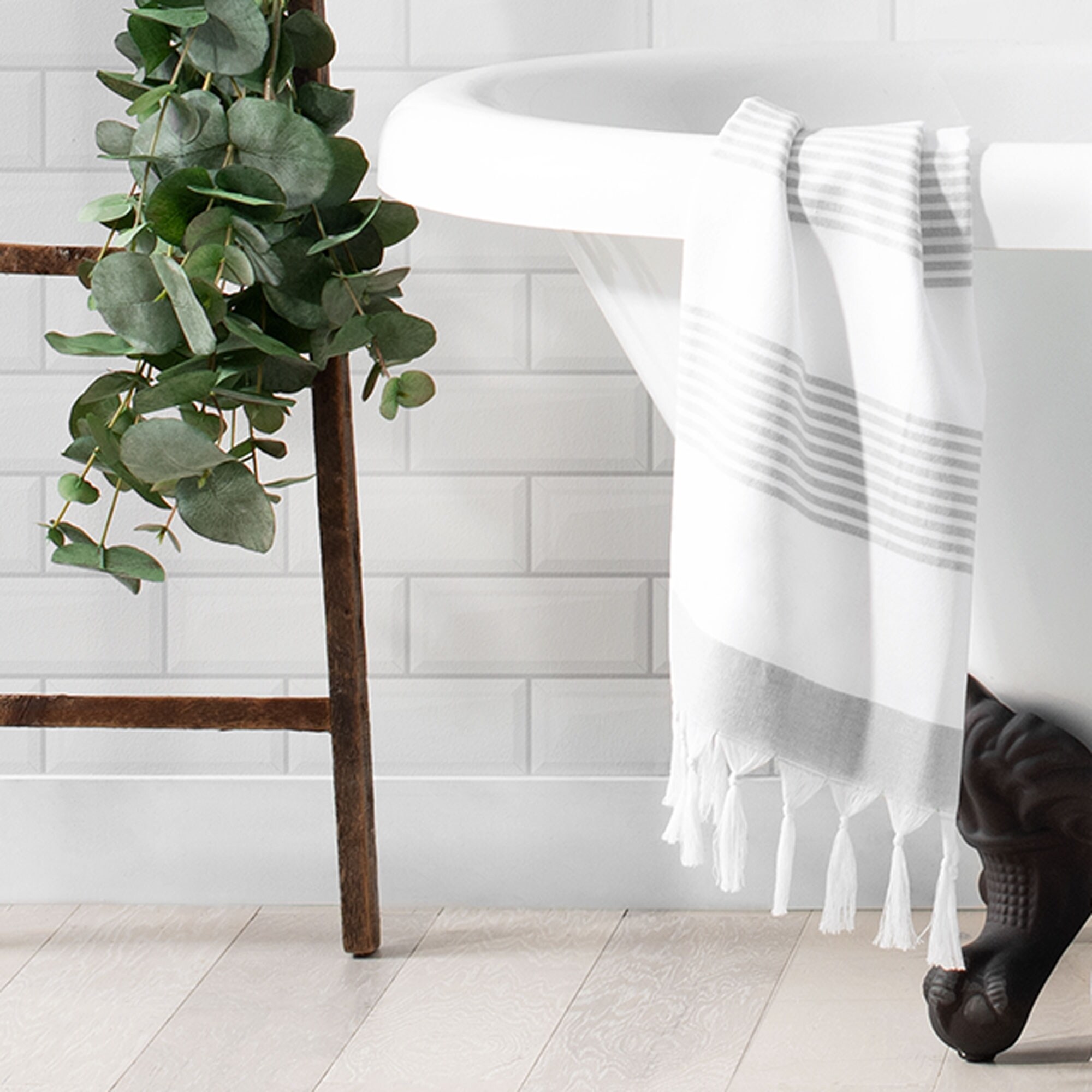 Tassel hand 2025 towel