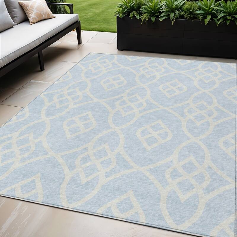 HomeRoots Trellis Transitional Rectangle Outdoor Rug - 5' X 8'