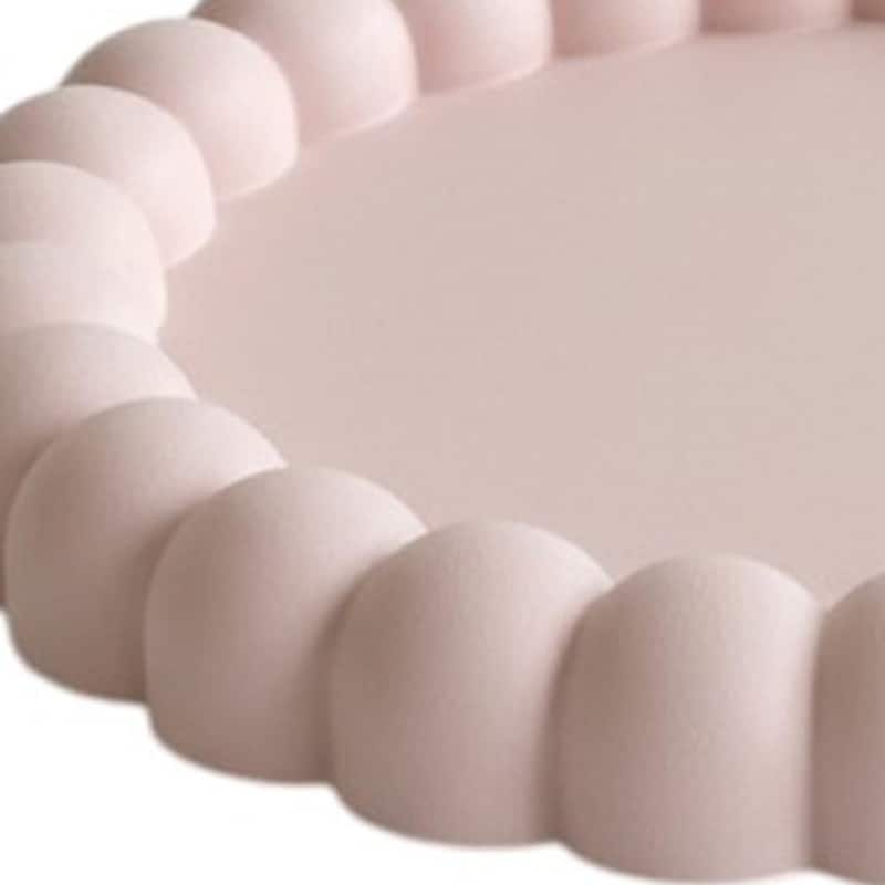 HomeRoots 6" Pink And White Resin Marbleized Handmade Round Trinket Tray - 5.50 in. x 0.75 in. x 5.50 in.