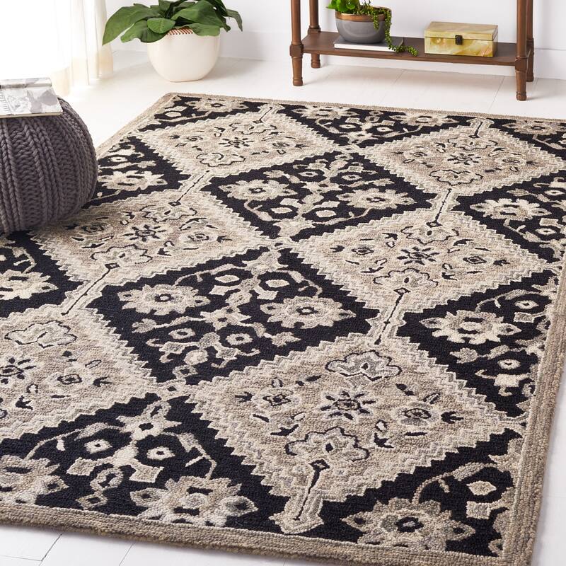 SAFAVIEH Handmade Aspen Helis Boho Wool Rug