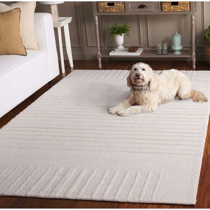 SAFAVIEH Handmade Ebony Alima Wool Rug